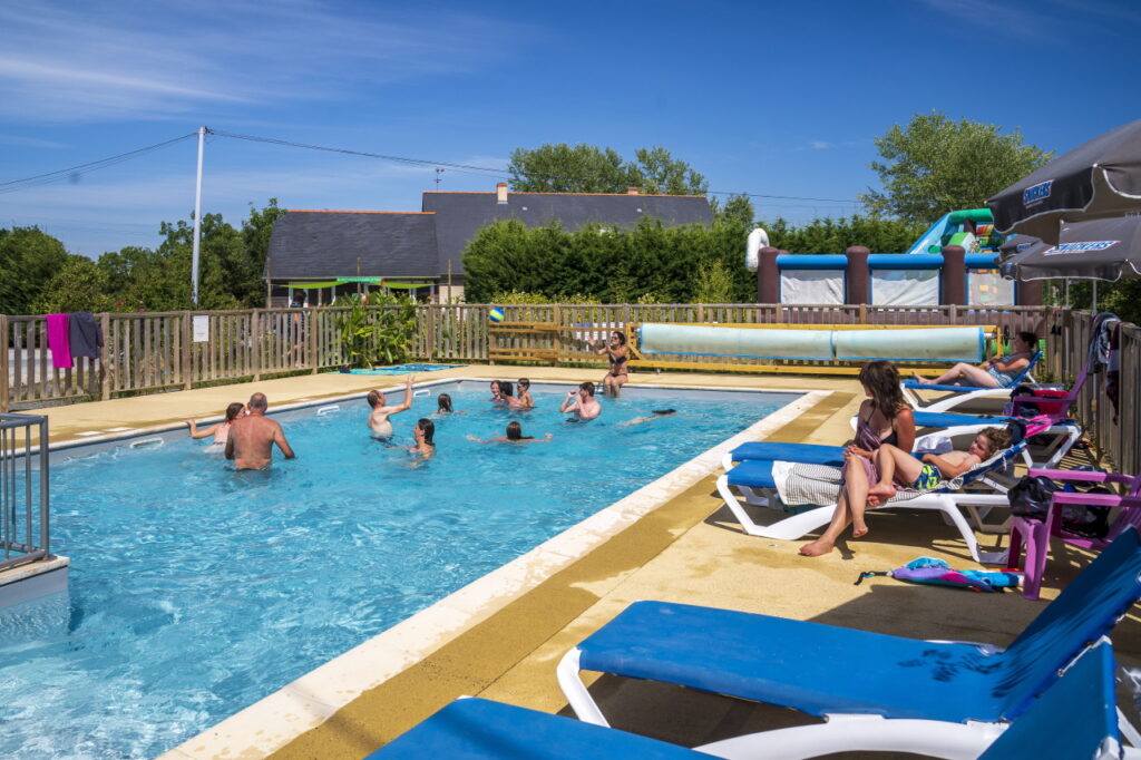 Camping à la ferme La Guyonnière - piscine 2